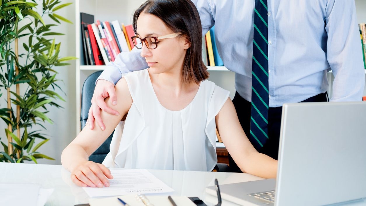 Der Direktor einer Musikschule soll seine Kolleginnen belästigt haben.
