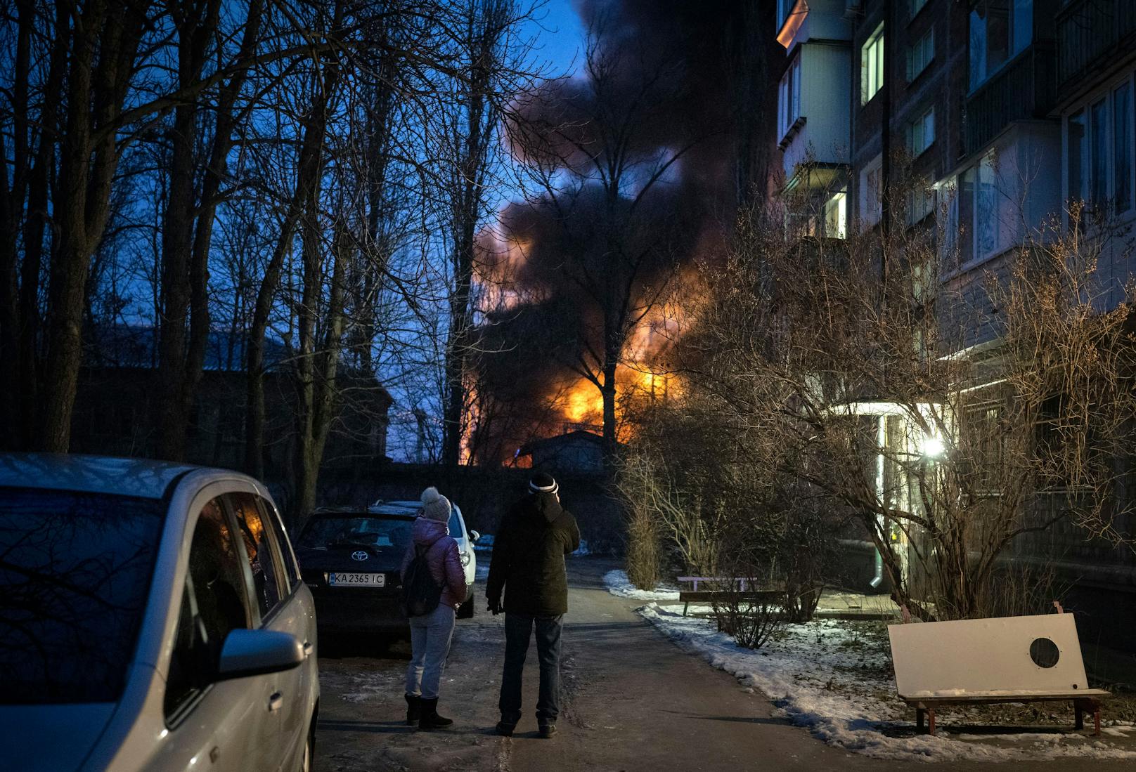 Die ukrainische Hauptstadt Kiew und ihr Umland sind nach Behördenangaben in der Nacht zum Montag von Russland mit Kampfdrohnen iranischer Bauart angegriffen worden.