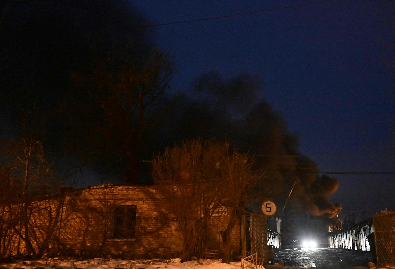 Die ukrainische Hauptstadt Kiew und ihr Umland sind nach Behördenangaben in der Nacht zum Montag von Russland mit Kampfdrohnen iranischer Bauart angegriffen worden.