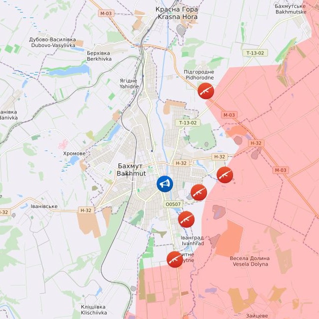 Um die Stadt Bachmut wird seit Monaten heftigst gekämpft. Die Russen (rot) sind mit 20.12. bereits bis an den Stadtrand herangerückt.