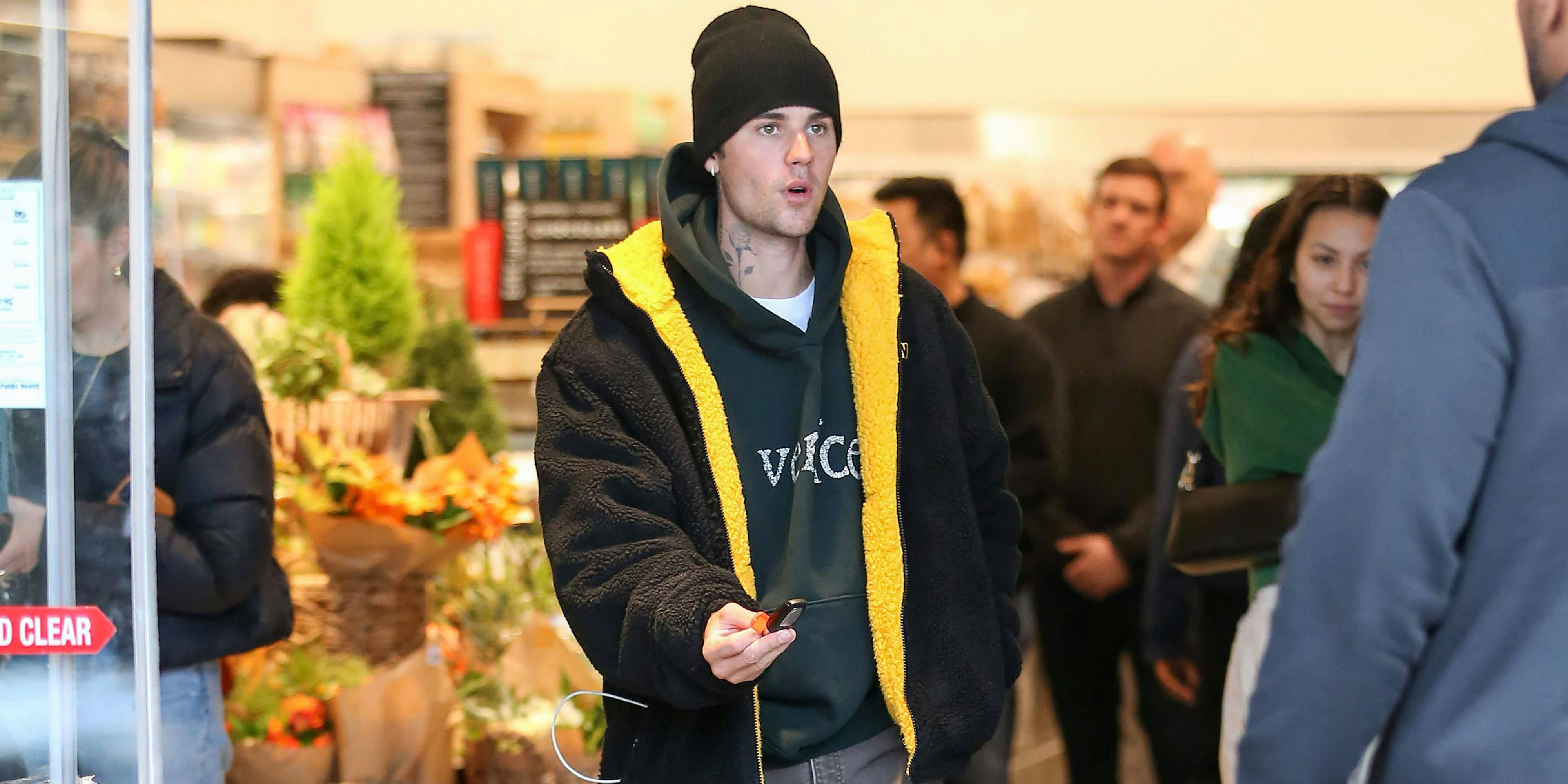 Justin Bieber And Hailey Bieber Grocery Shopping At Erewhon Featuring: Justin Bieber Where: Los Angeles, California, United States When: 07 Nov 2022 Credit: BauerGriffin/INSTARimages.com/Cover Images PUBLICATIONxNOTxINxUKxFRA Copyright: xx 52155163