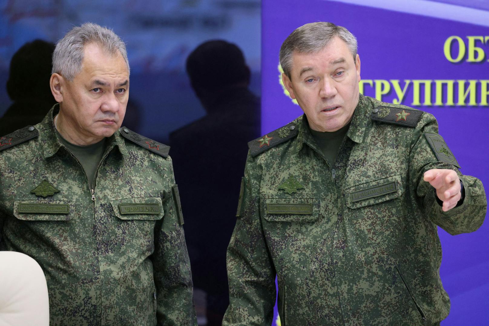 Der russische Verteidigungsminister Sergej Schoigu und Waleri Gerassimow, Kommandeur der russischen Truppen in der Ukraine.