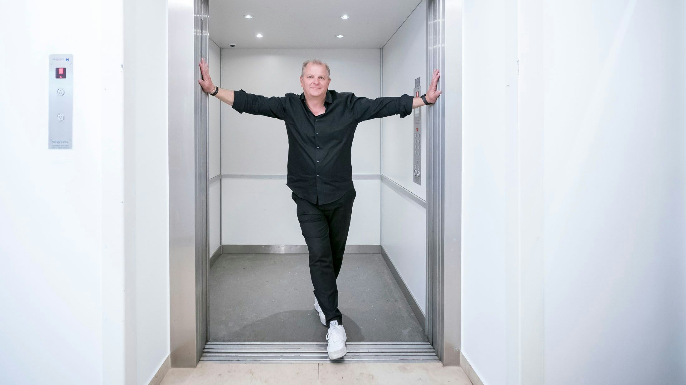 Martin Kušej zog jetzt seine Bewerbung als Direktor des Burgtheaters zurück.