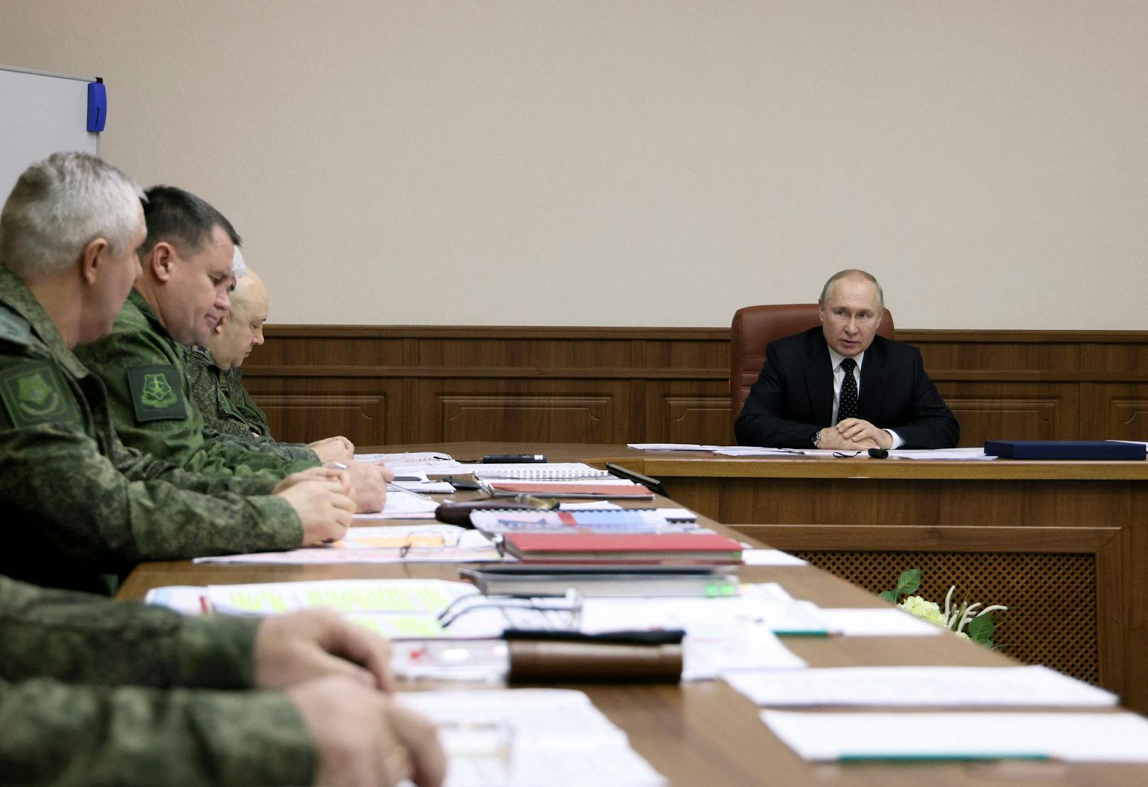 Am Samstag, 17. Dezember, besuchte Wladimir Putin die geheime Kommando-Zentrale seiner Ukraine-Invasion.