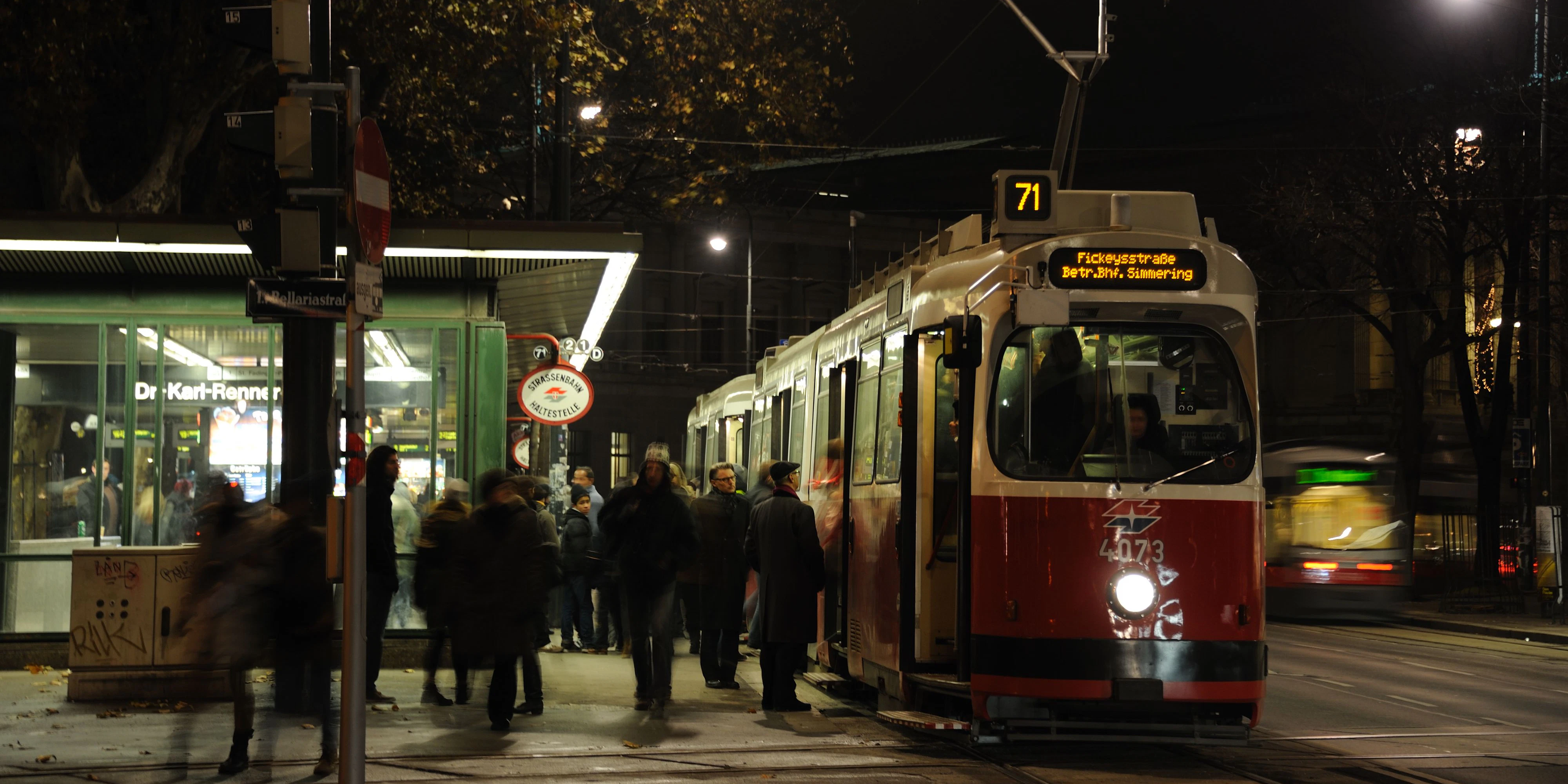 Viele Wienern ärgern sich derzeit über lange Öffi-Wartezeiten. (Symbolbild)