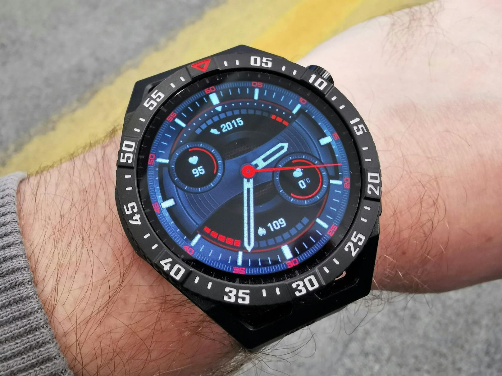 ...Uhren-Modellen nun eine günstige Variante zur Seite gestellt hat. Die Huawei Watch GT 3 SE gibt es in schwarzer oder grüner Farbe gibt es bereits um 189 Euro im Handel.