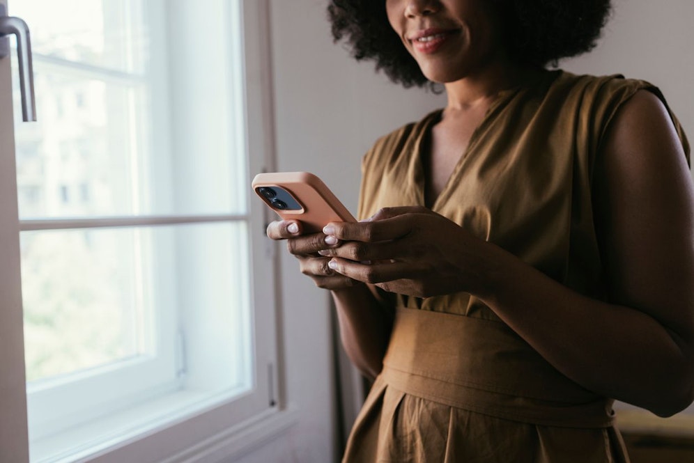 Manche kriegen von Zigaretten und Alkohol nicht genug und deine Sucht drückt sich nun einmal in Form von gefilterten Posts und Katzenvideos aus.