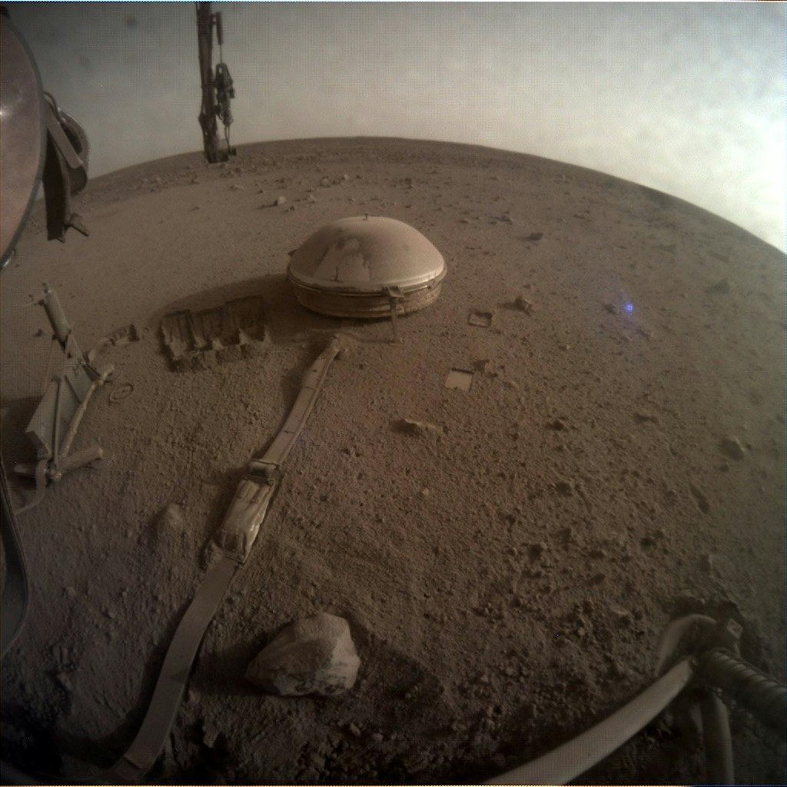 Das ist das voraussichtlich letzte Bild, das der Nasa-Lander "InSight" vom Mars an die Erde senden wird.