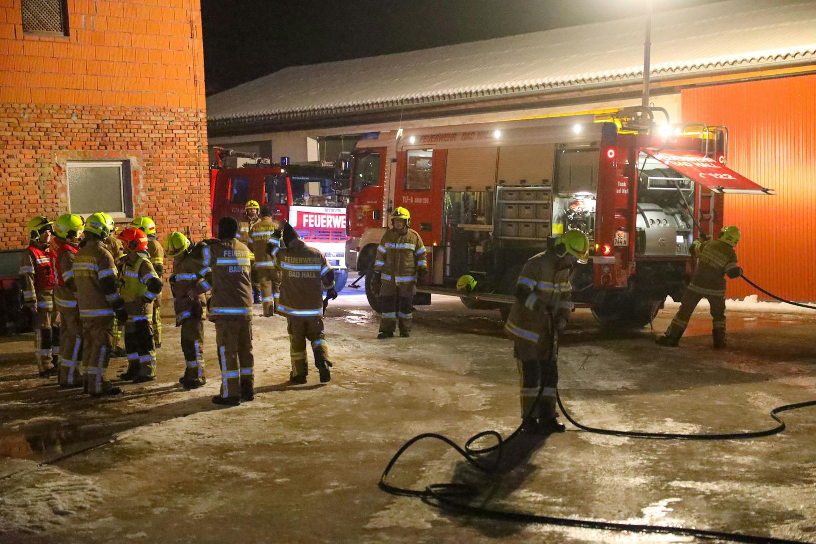 Ein Brand im Stall eines Bauernhofes in Bad Hall (Bezirk Steyr-Land) am späten Dienstagabend wurde zum Glück noch rechtzeitig entdeckt, bevor es vermutlich zu einem Großbrand gekommen wäre.