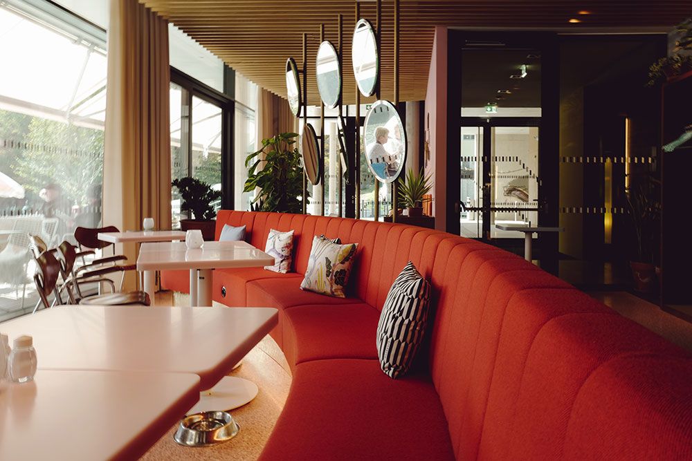 Das Waldcafé Thalersee hat mit seinem Retro-Charme schon viele Fans gewonnen. Wenige Autominuten von der Grazer Innenstadt entfernt, lässt es sich bestens relaxen.