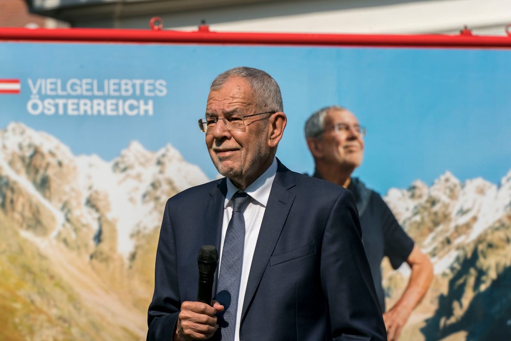 Bundespräsident Alexander Van der Bellen schenkte fünf Inhaftierten vorzeitig die Freiheit zurück.