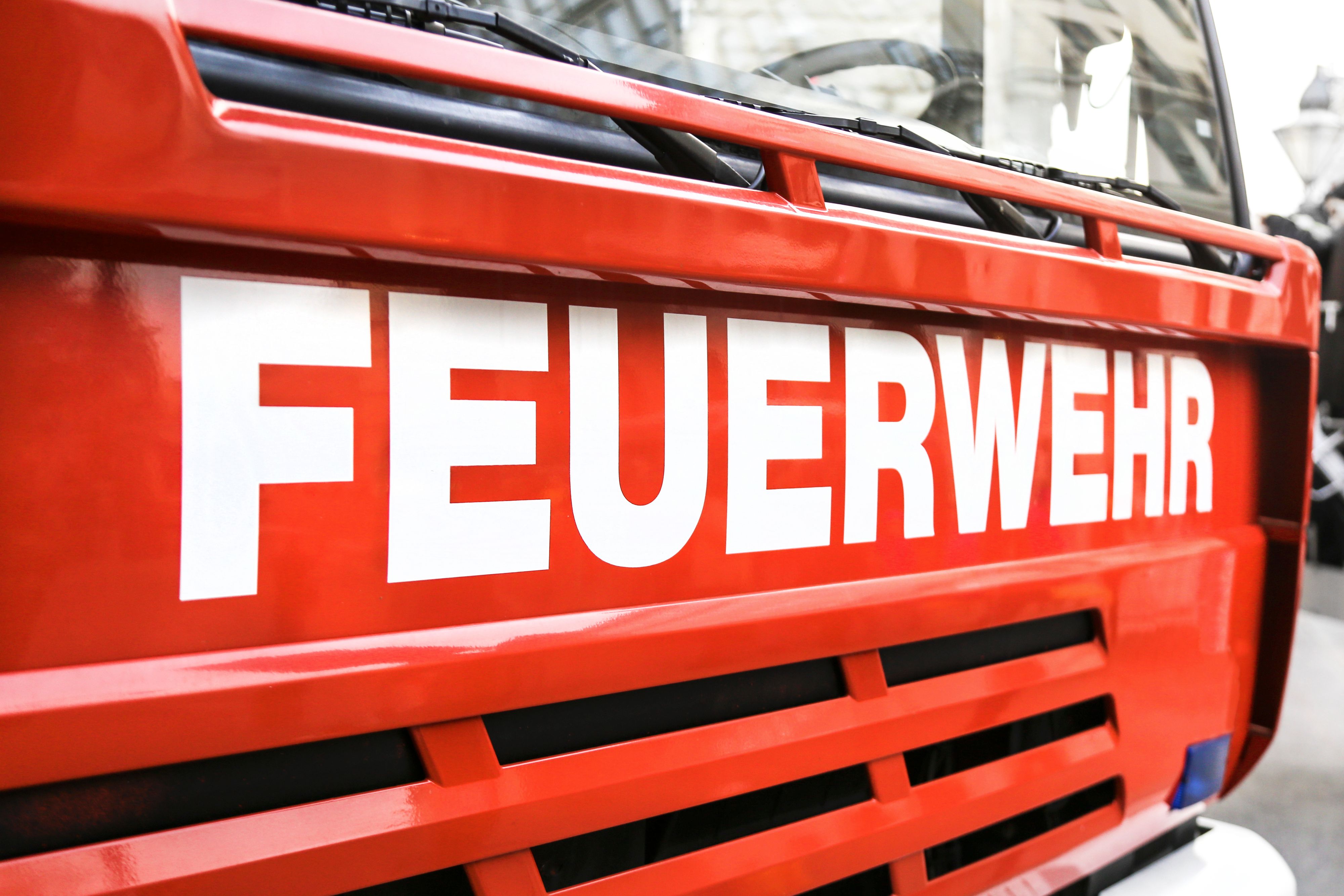Erst die Feuerwehr konnte den brennenden Topf löschen. (Symbolbild)