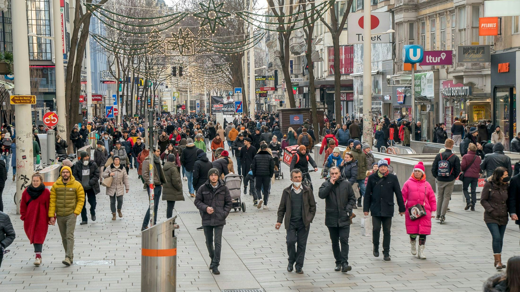 Heute.at - Einkaufen am 8. Dezember – diese Geschäfte haben offen