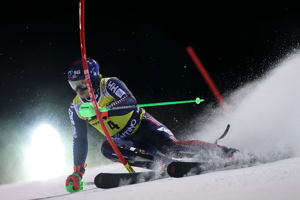 Henrik Kristoffersen im Nachtslalom von Madonna. 