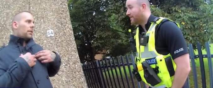 Seelenruhig erzählt der Mann, was passiert ist.