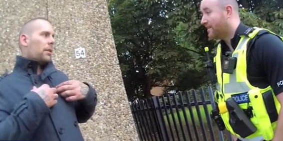 Seelenruhig erzählt der Mann, was passiert ist.