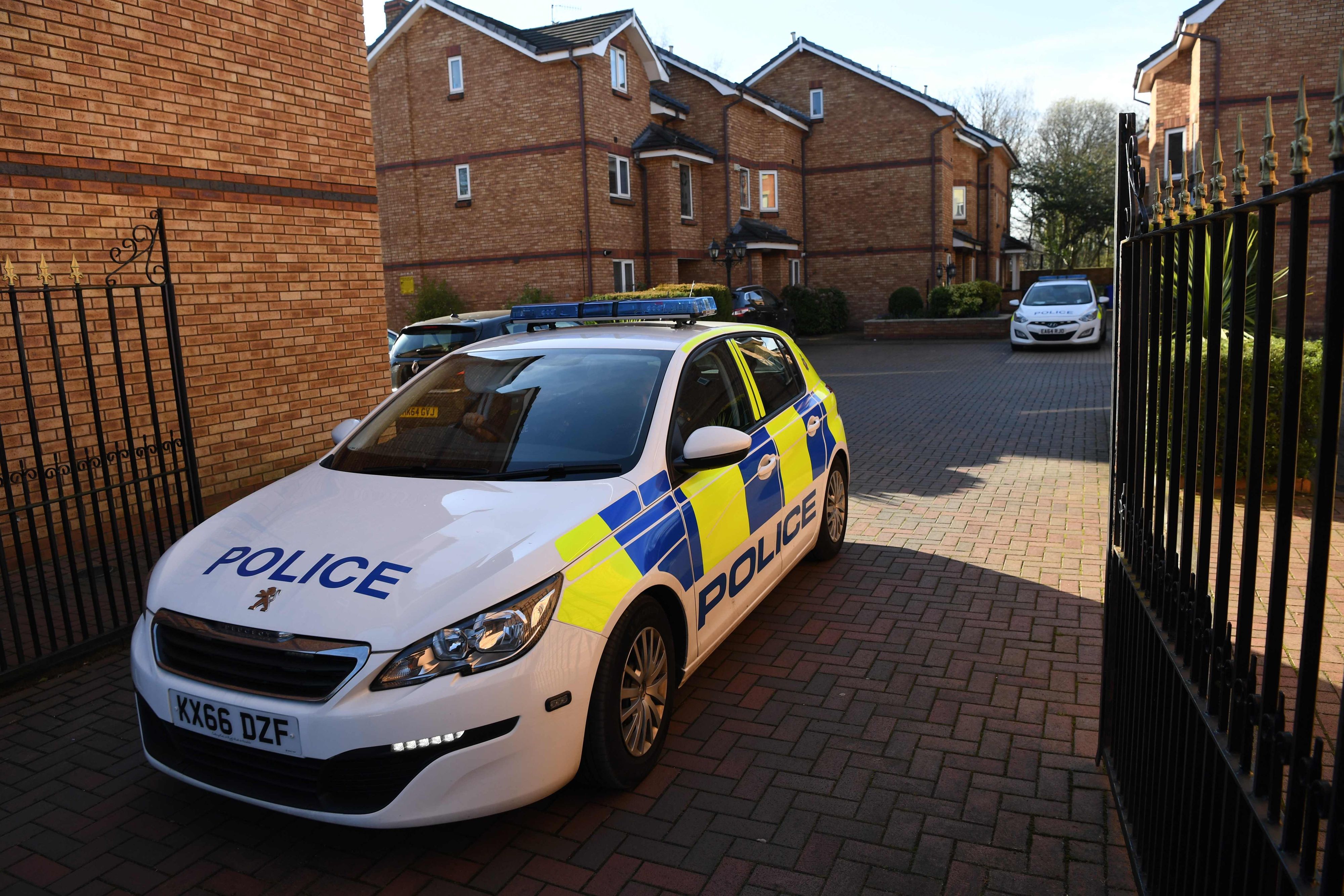 Die Polizei hat nach Schüssen in einem Pub in der Nähe von Liverpool Mordermittlungen eingeleitet (Symbolbild).