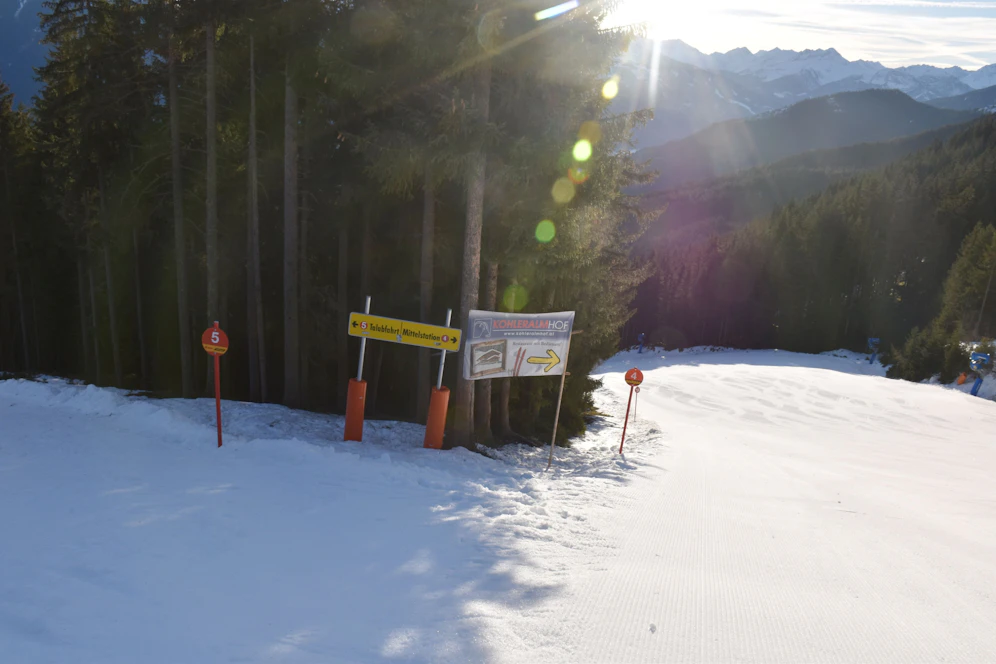 Weihnachts-Tragödie – an dieser Pistengabelung prallte die 12-Jährige gegen einen Baum.