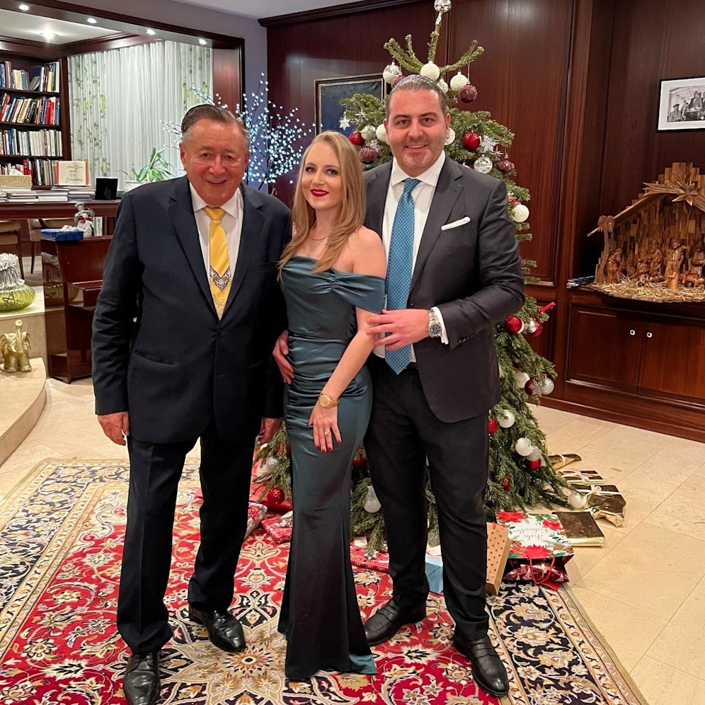 Richard Lugner (90) feierte Weihnachten mit Tochter Jacqueline (29) und FPÖ-Lokalpolitiker Leo Kohlbauer (35).