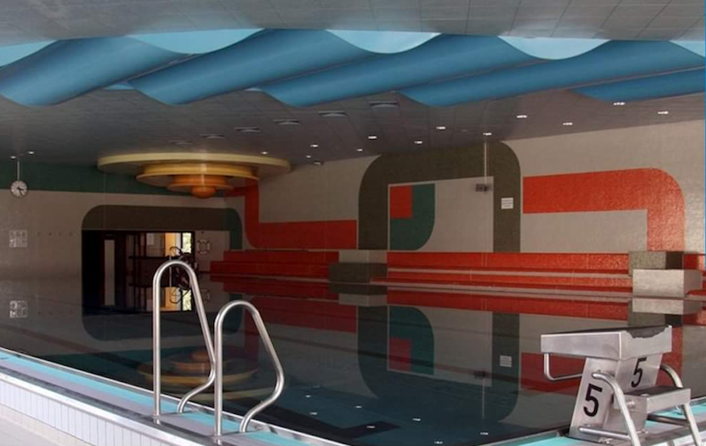 Das Hallenbad in Schwechat