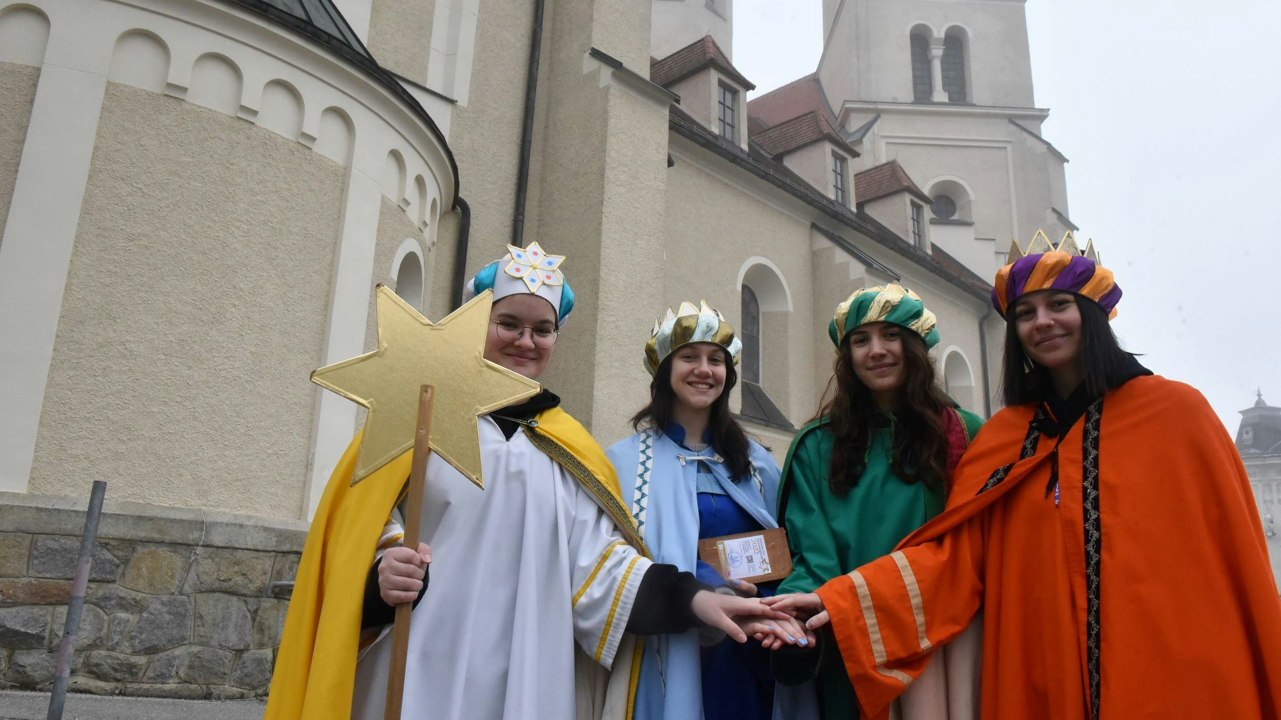 Heute.at - Sternsinger trotzen Kälte – Spendenrekord in Reichweite