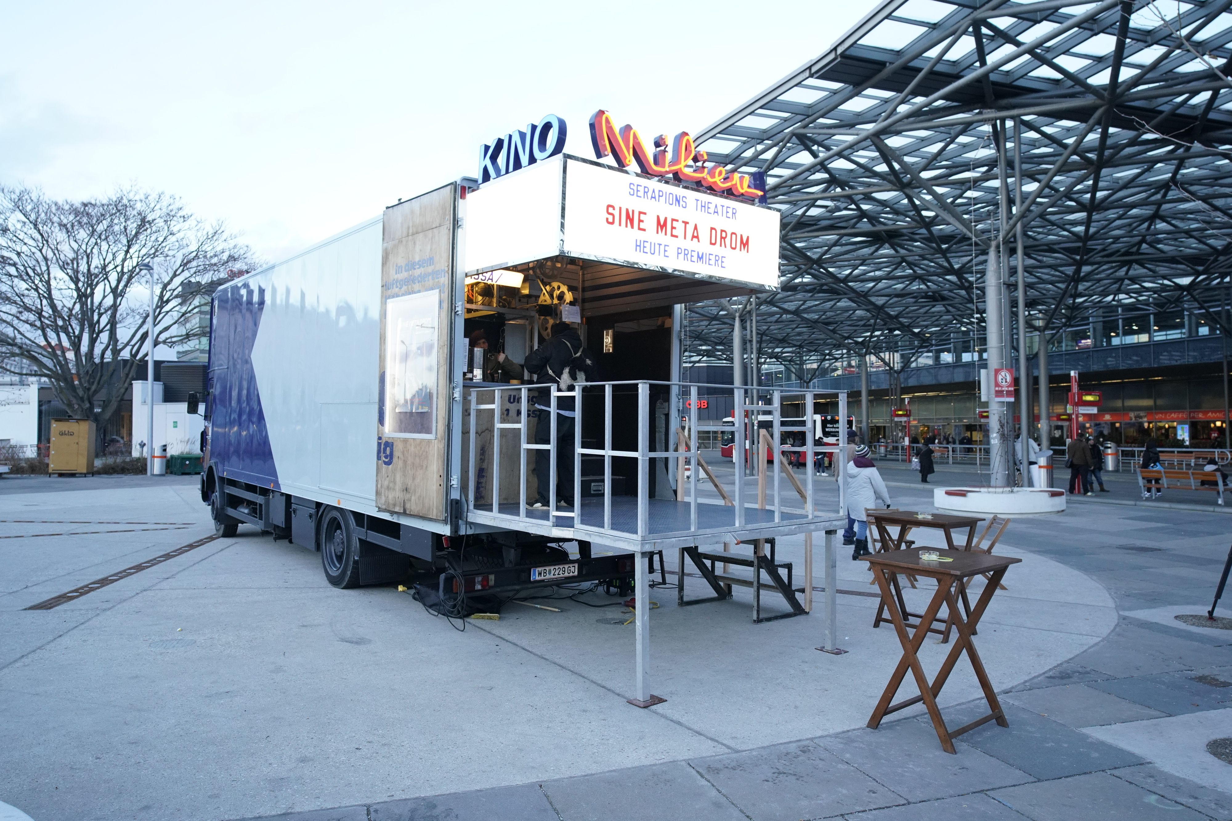 Am Praterstern gibt es jetzt ein mobiles Kino im Lkw.&nbsp;