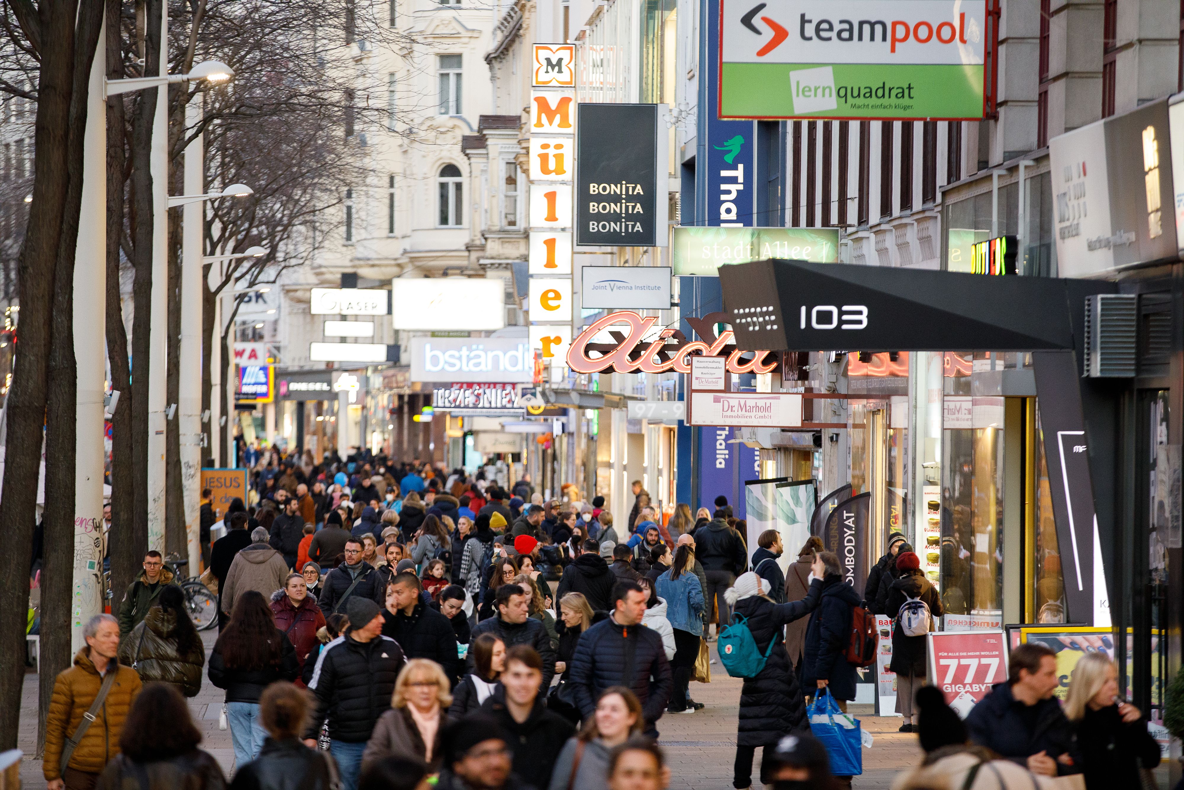 Nicht alle Geschäfte haben zu Silvester gleich lange offen.