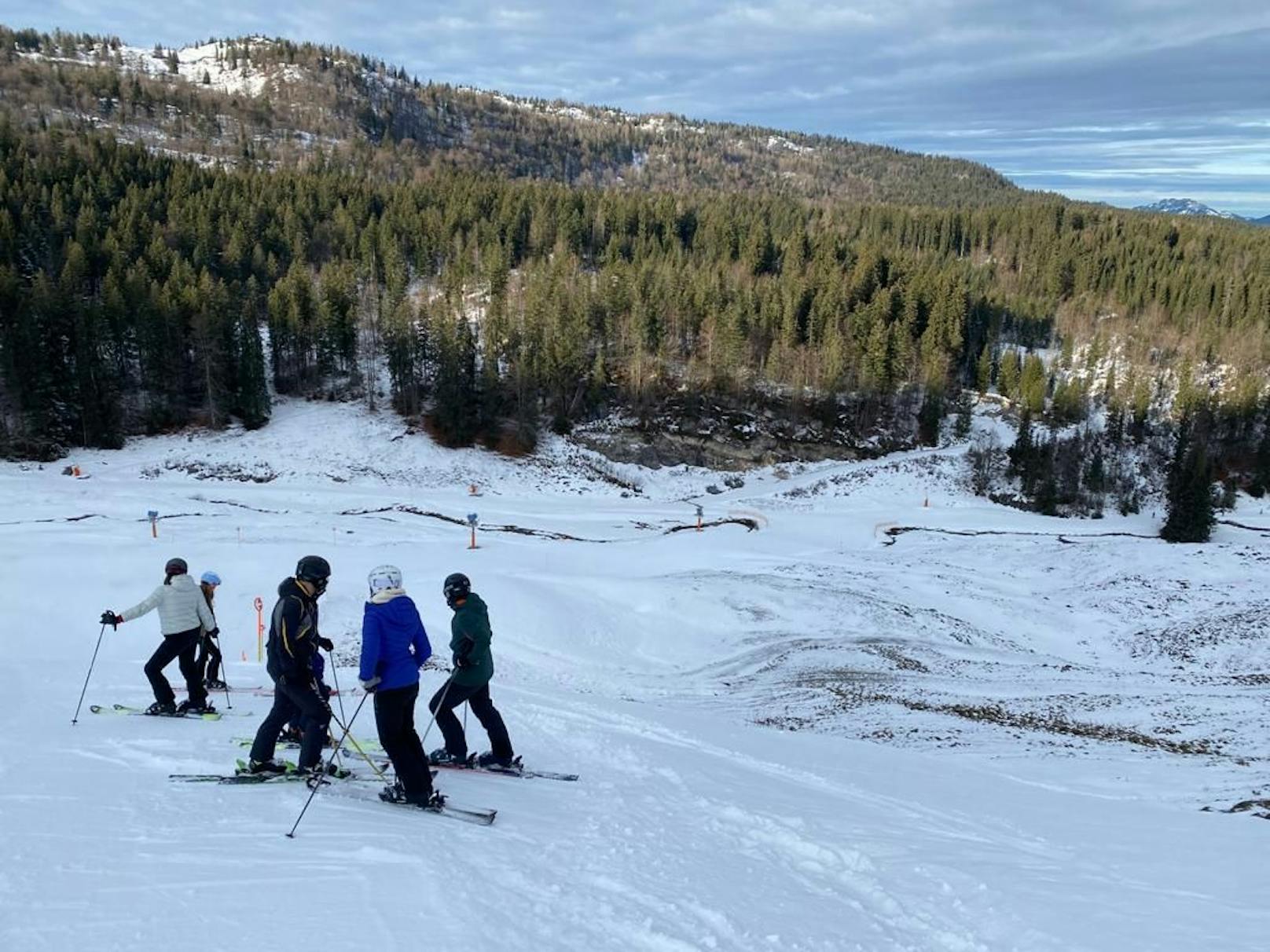 Am Mittwoch kamen zwei 17-Jähriger auf einer Skipiste in Waidring ums Leben. Die beiden Burschen kamen bei enormer Geschwindigkeit zu Sturz.