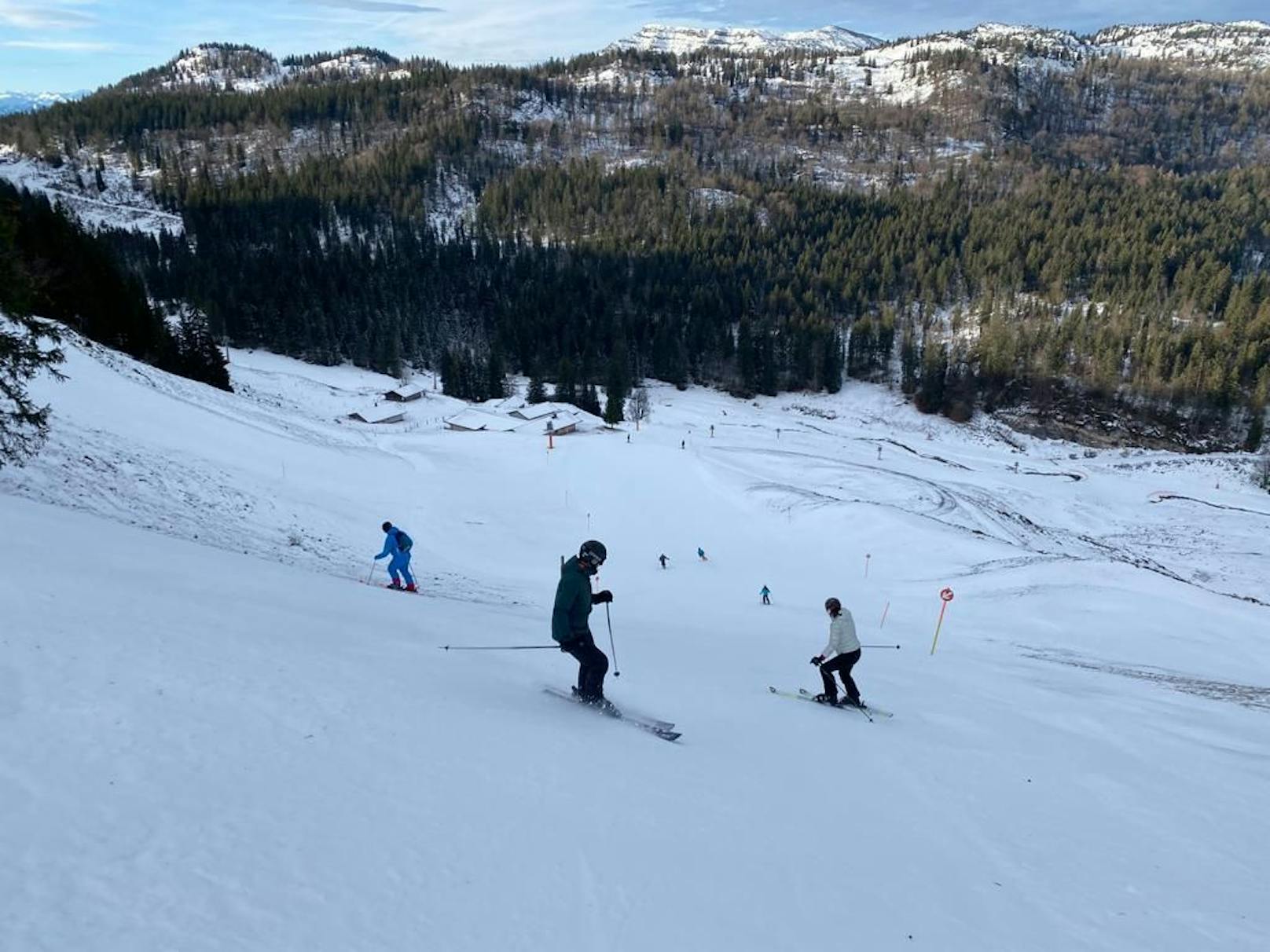 Am Mittwoch kamen zwei 17-Jähriger auf einer Skipiste in Waidring ums Leben. Die beiden Burschen kamen bei enormer Geschwindigkeit zu Sturz.