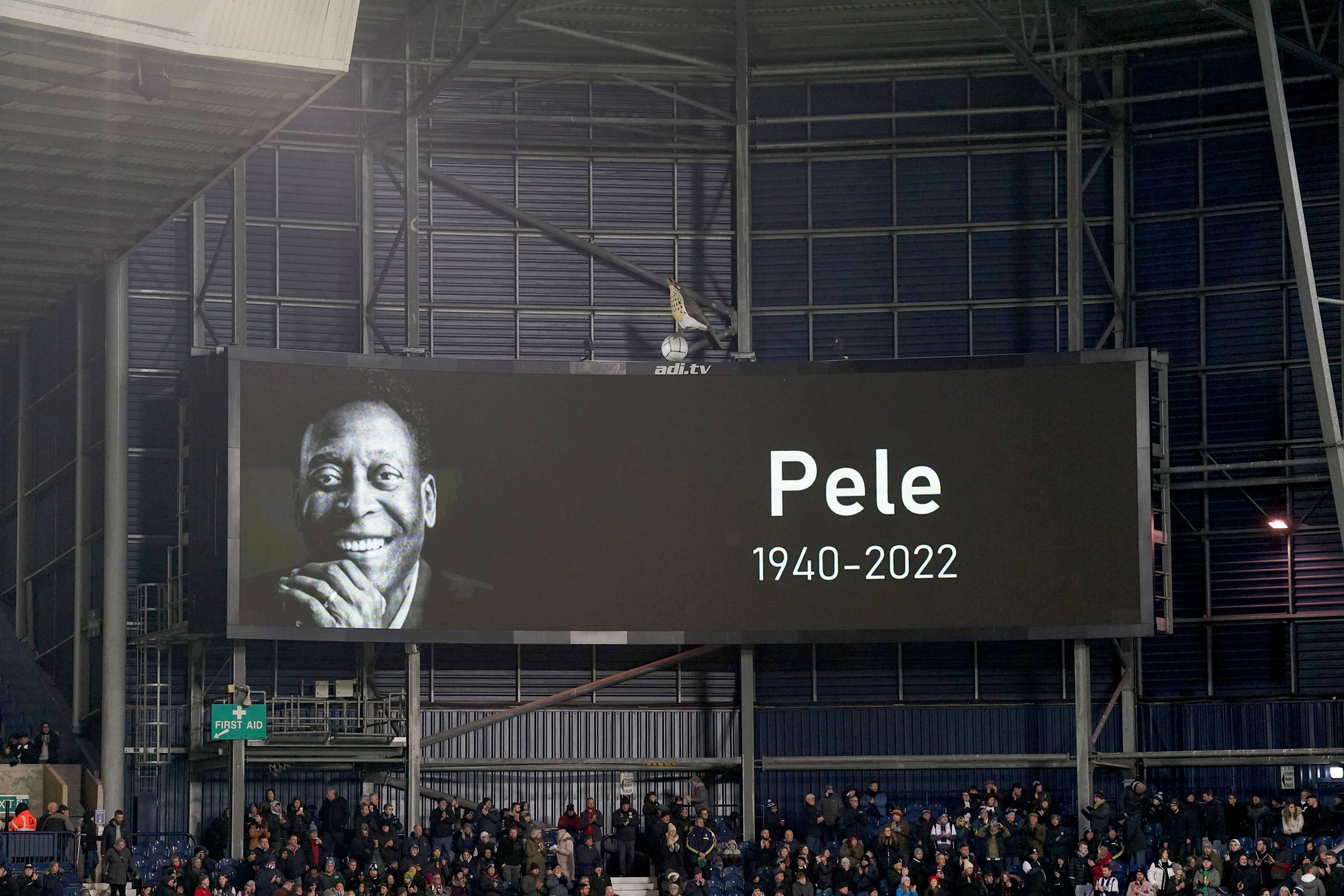 Die Fans können sich von Pele verabschieden.