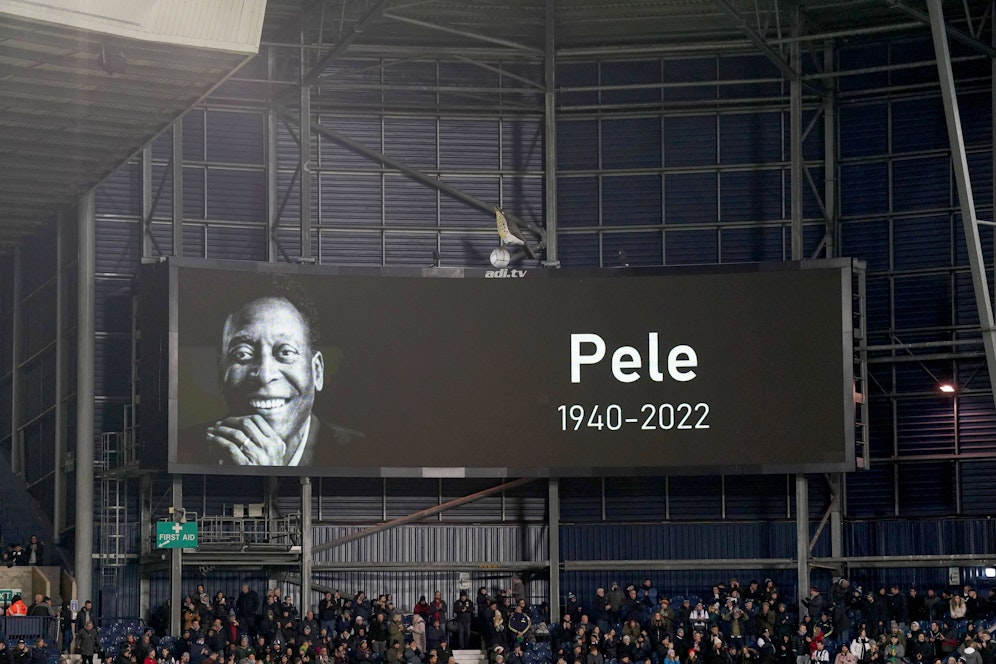 Die Fans können sich von Pele verabschieden.