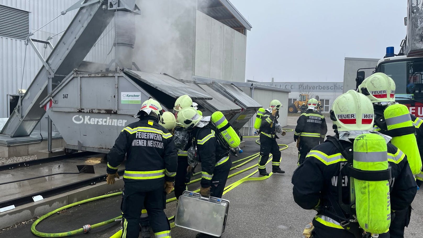 Ein defektes Förderband löste einen Kleinbrand aus.