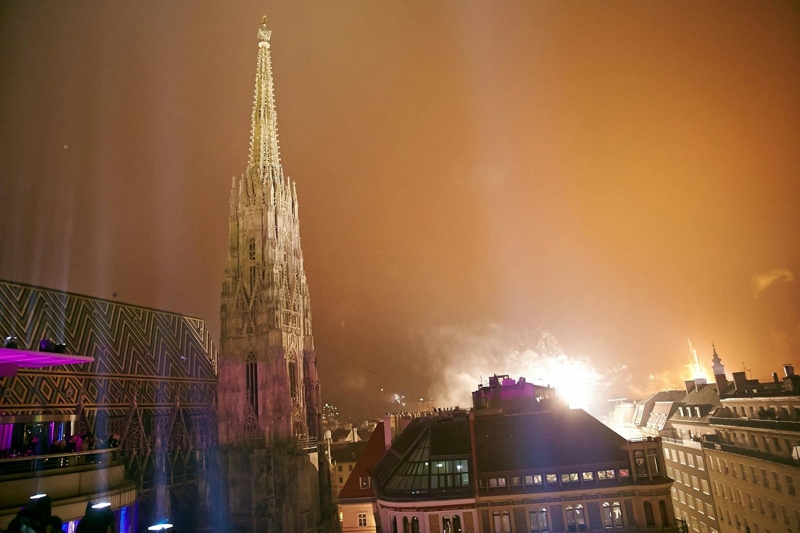 Pyro-Fanatiker wollen Wien bombardieren, damit sich geflüchtete Ukrainer "wie zu Hause fühlen".