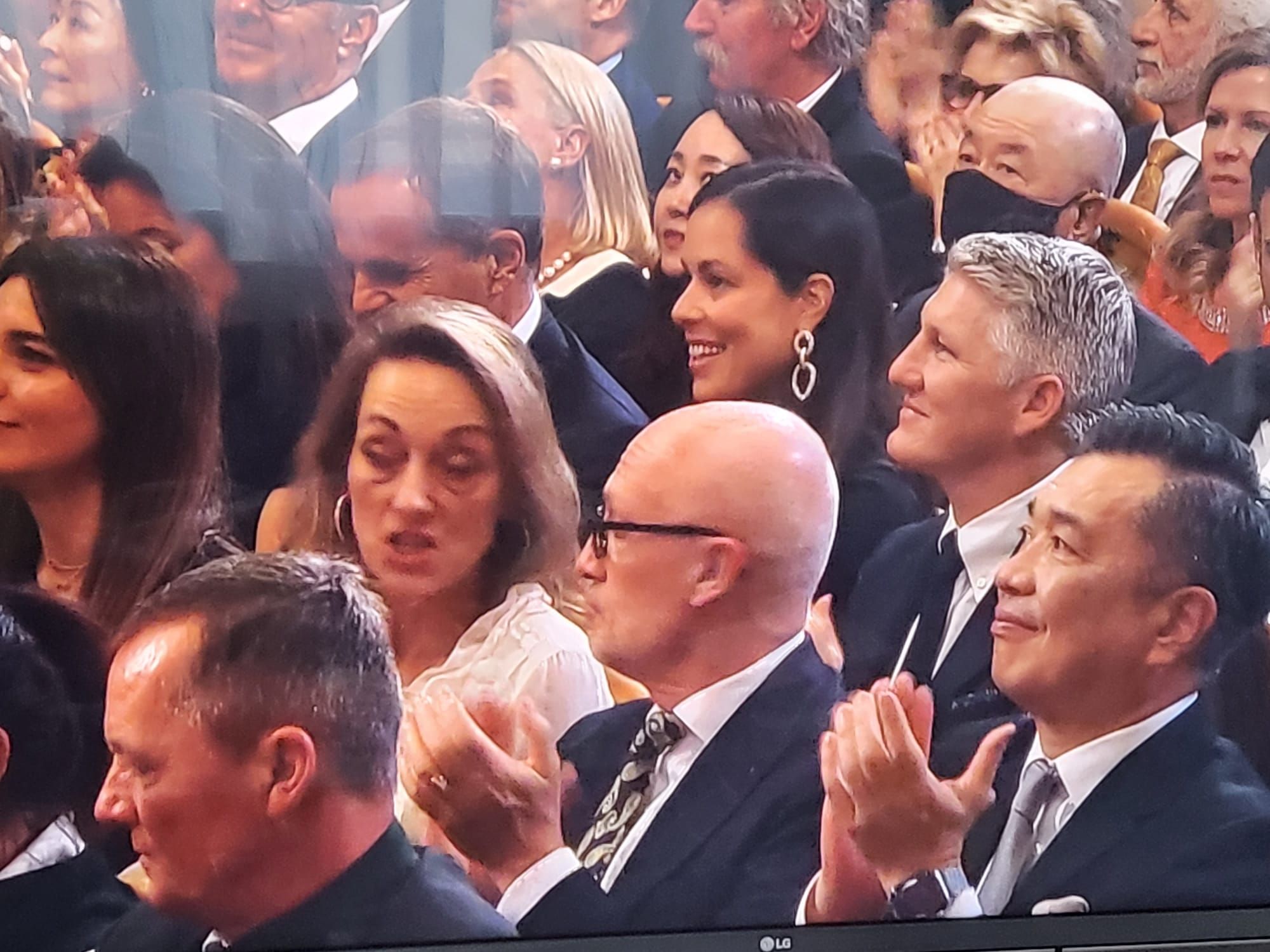 Bastian und Ana Schweinsteiger - das Traumpaar der ehemaligen Sport-Größen beim Neujahrskonzert in Wien.