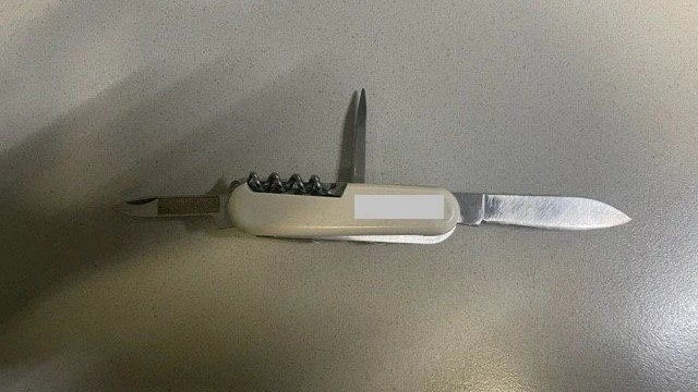 Ein 32-jähriger Mann wurde mit diesem Messer bedroht.