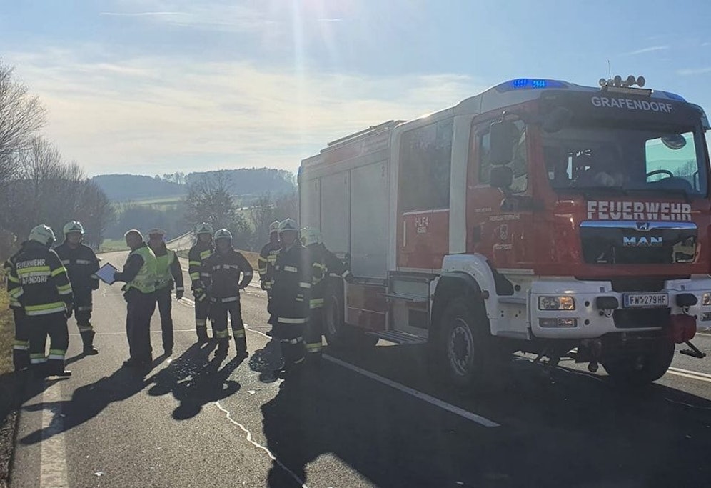 Die Freiwillige Feuerwehr Grafendorf war zusammen mit den Kollegen der FF Lafnitz vor Ort.