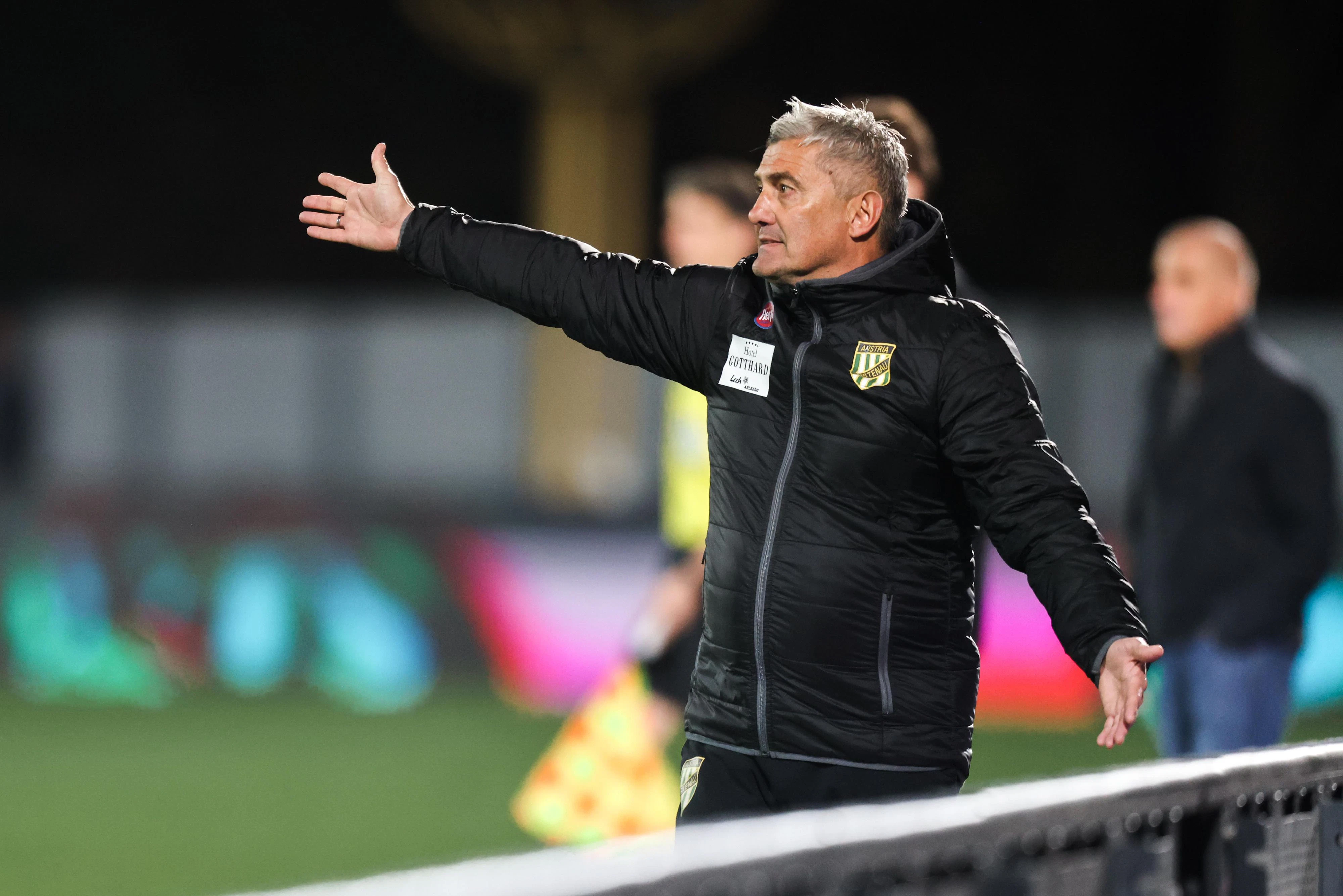 Lustenau-Coach Markus Mader wettert gegen Red Bull.