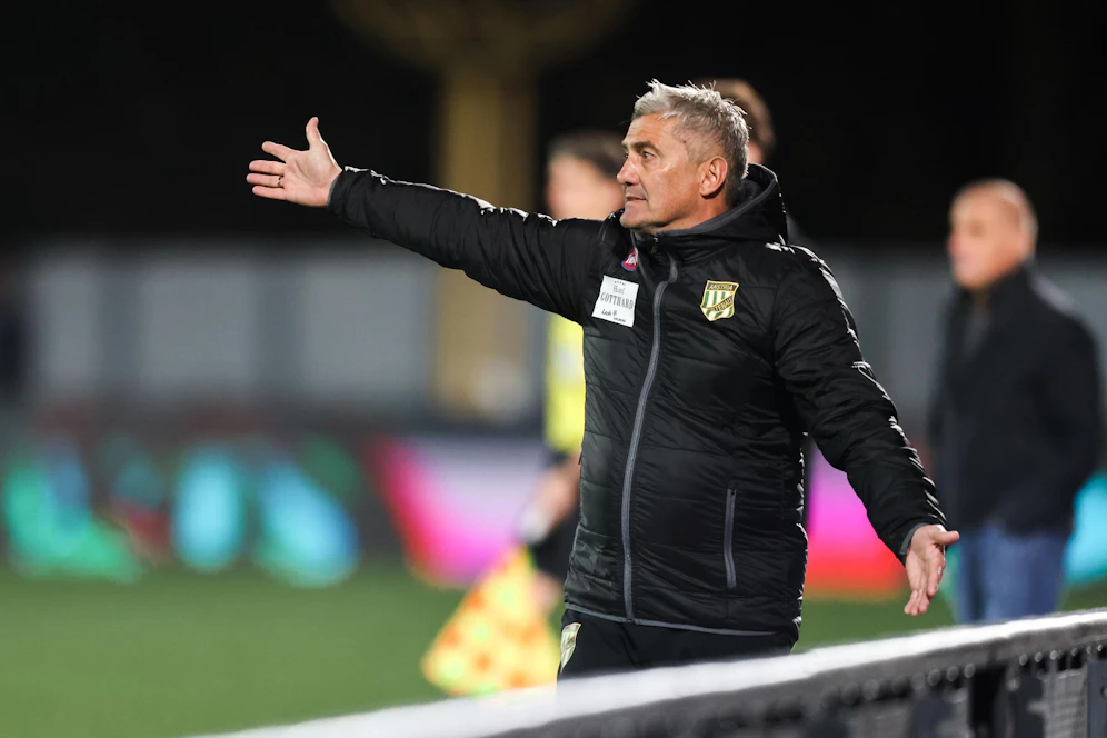 Lustenau-Coach Markus Mader wettert gegen Red Bull.