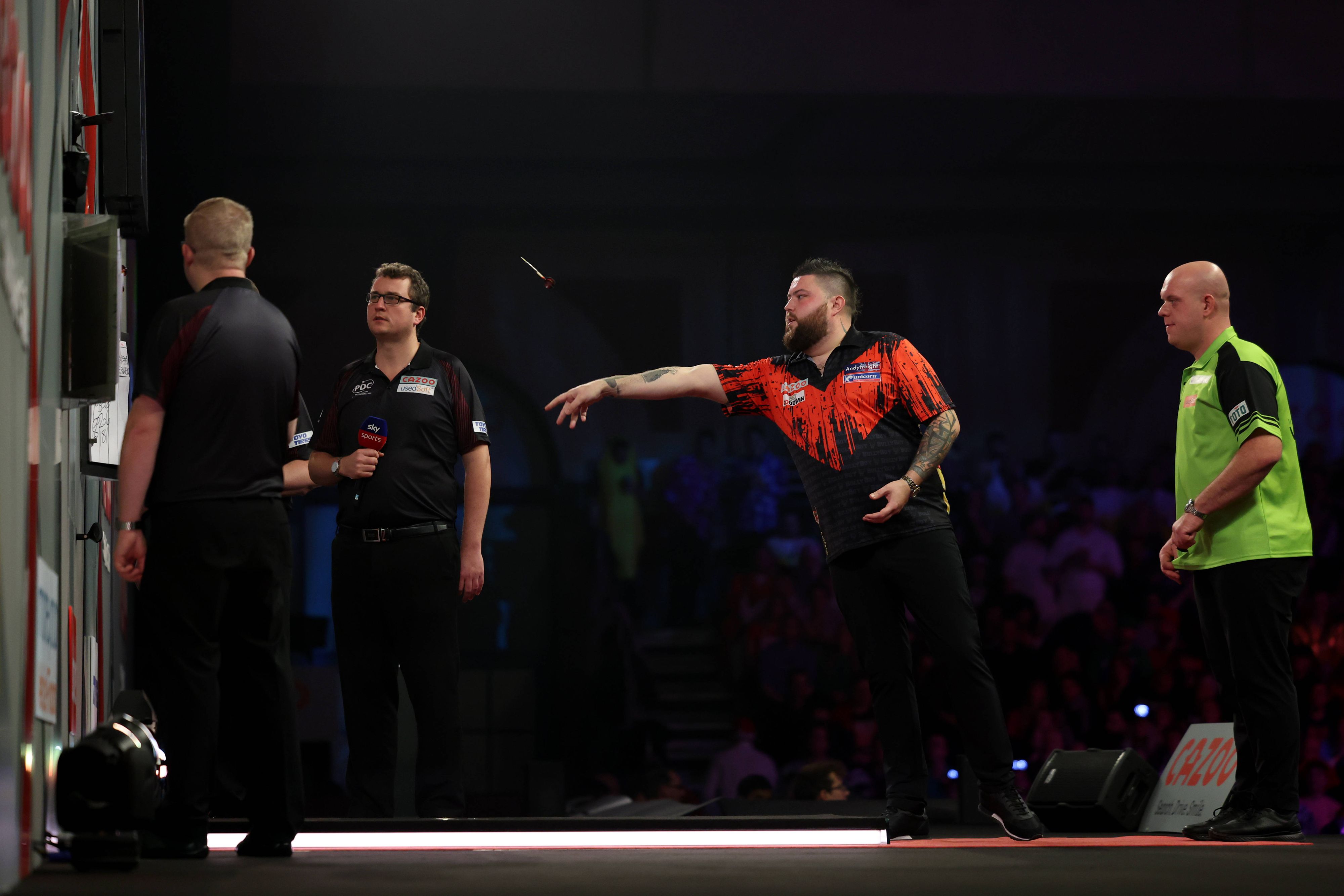 Michael Smith schlägt Michael van Gerwen im Finale der Darts-WM.