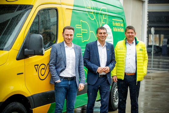 Marcel Minter, Senior Product Manager & Business Strategy, Mercedes-Benz Vans, Mercedes-Benz AG, Peter Umundum, Paket & Logistics Manager, Österreichische Post AG, Markus Kolczyk, viceprezident Global Engineering Original Equipment, MANN+HUMMEL GmbH.