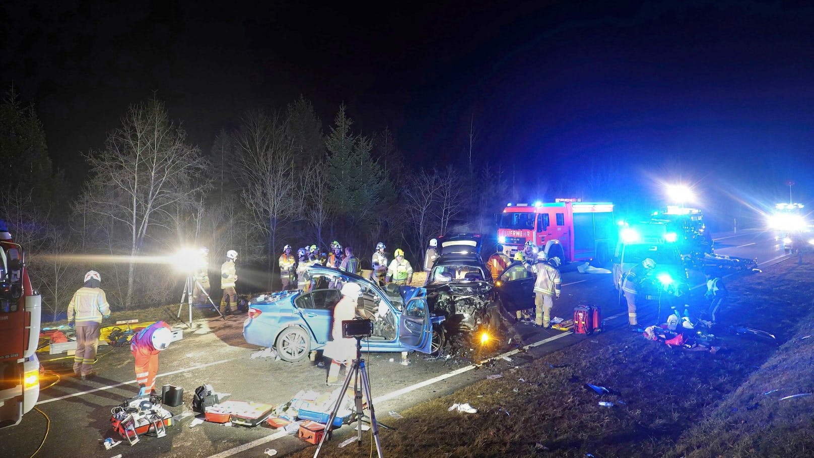 Beim tödlichen Verkehrsunfall in Musau (T) starben in der Silvesternacht zwei Schwestern (24, 27).