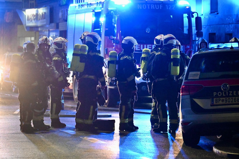 Die Feuerwehr war fast fünf Stunden lang im Einsatz.