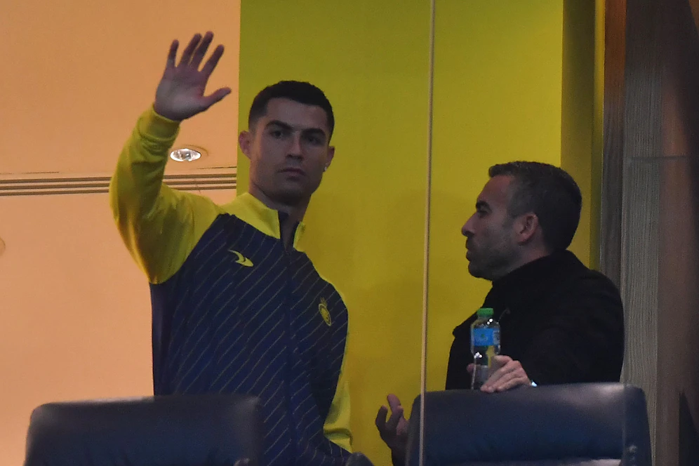 Cristiano Ronaldo winkt