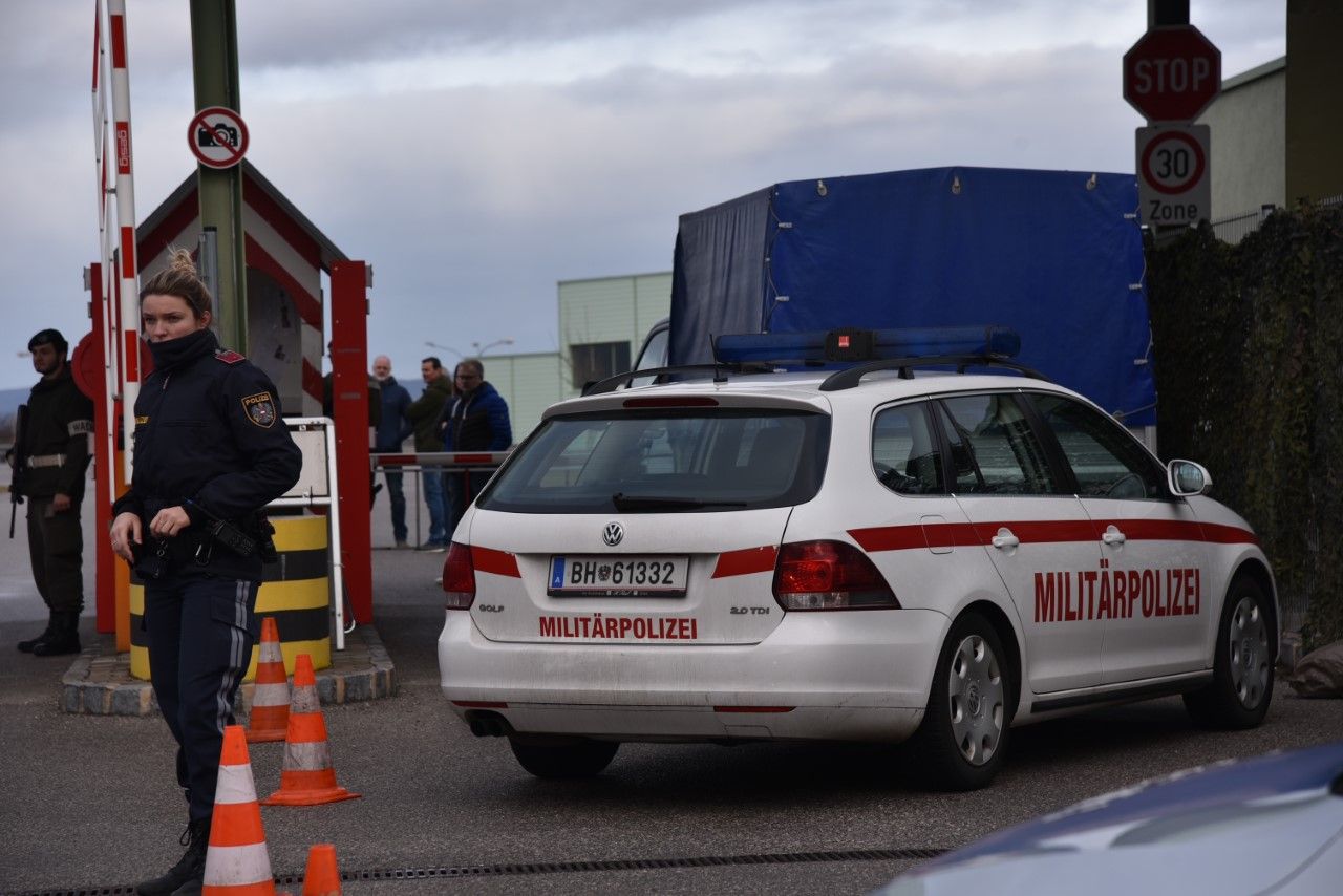 Blut-Drama in Kaserne! Offizier erschoss Wachsoldat