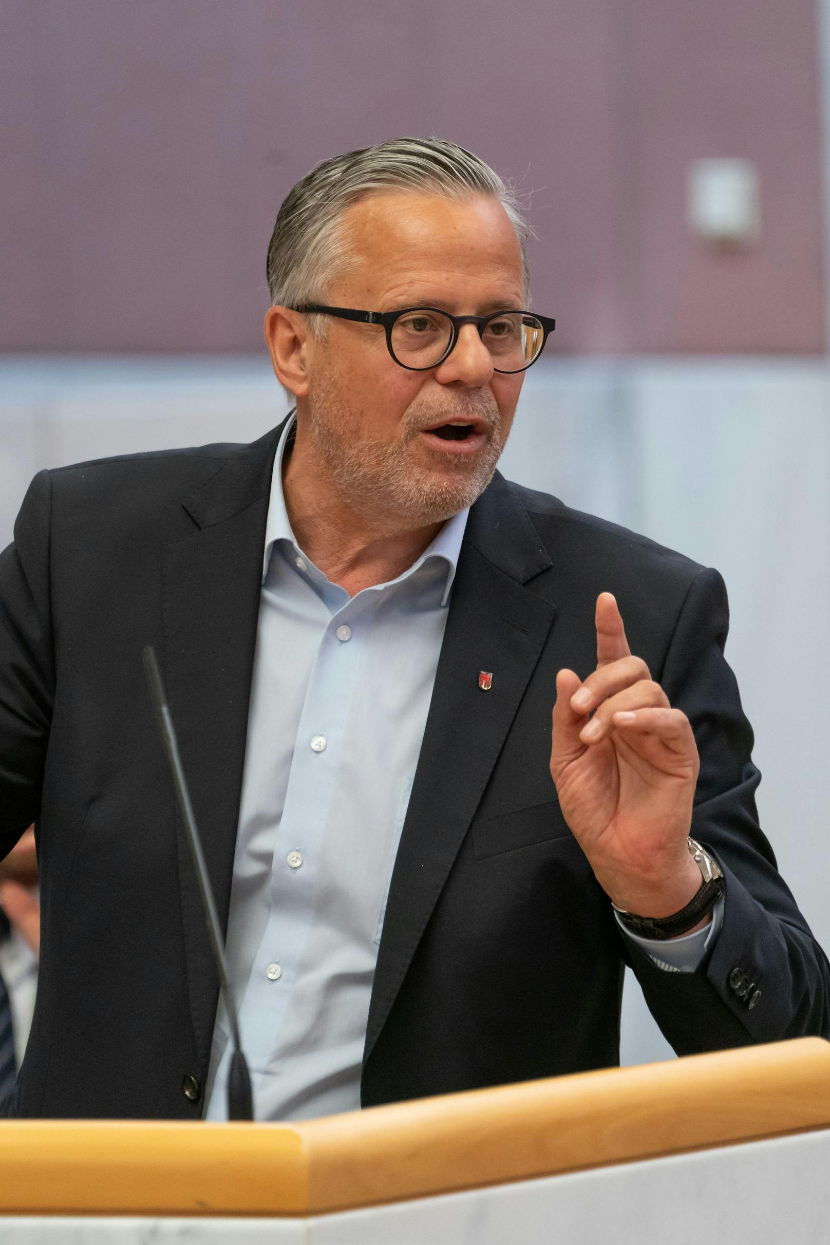"Asylwerber haben Rechte und Pflichten", sagt Klubobmann der ÖVP Vorarlberg, Roland Frühstück.