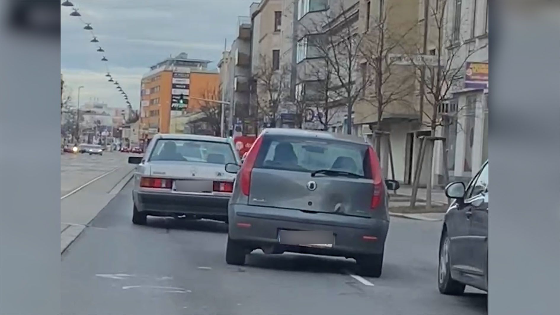 Schlangenlinien, über Rot fahren: Der Lenker des Fiats sorgte für viel Unruhe im Straßenverkehr.