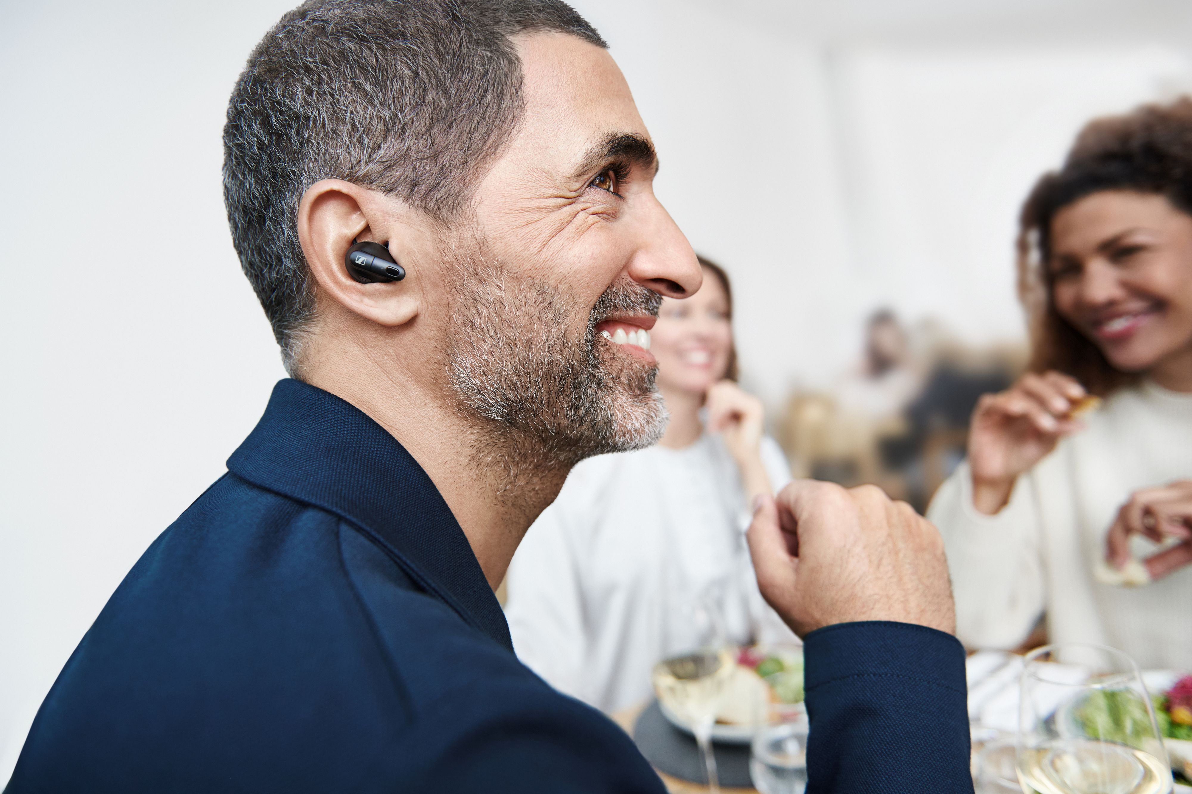Sennheiser präsentiert Conversation Clear Plus.