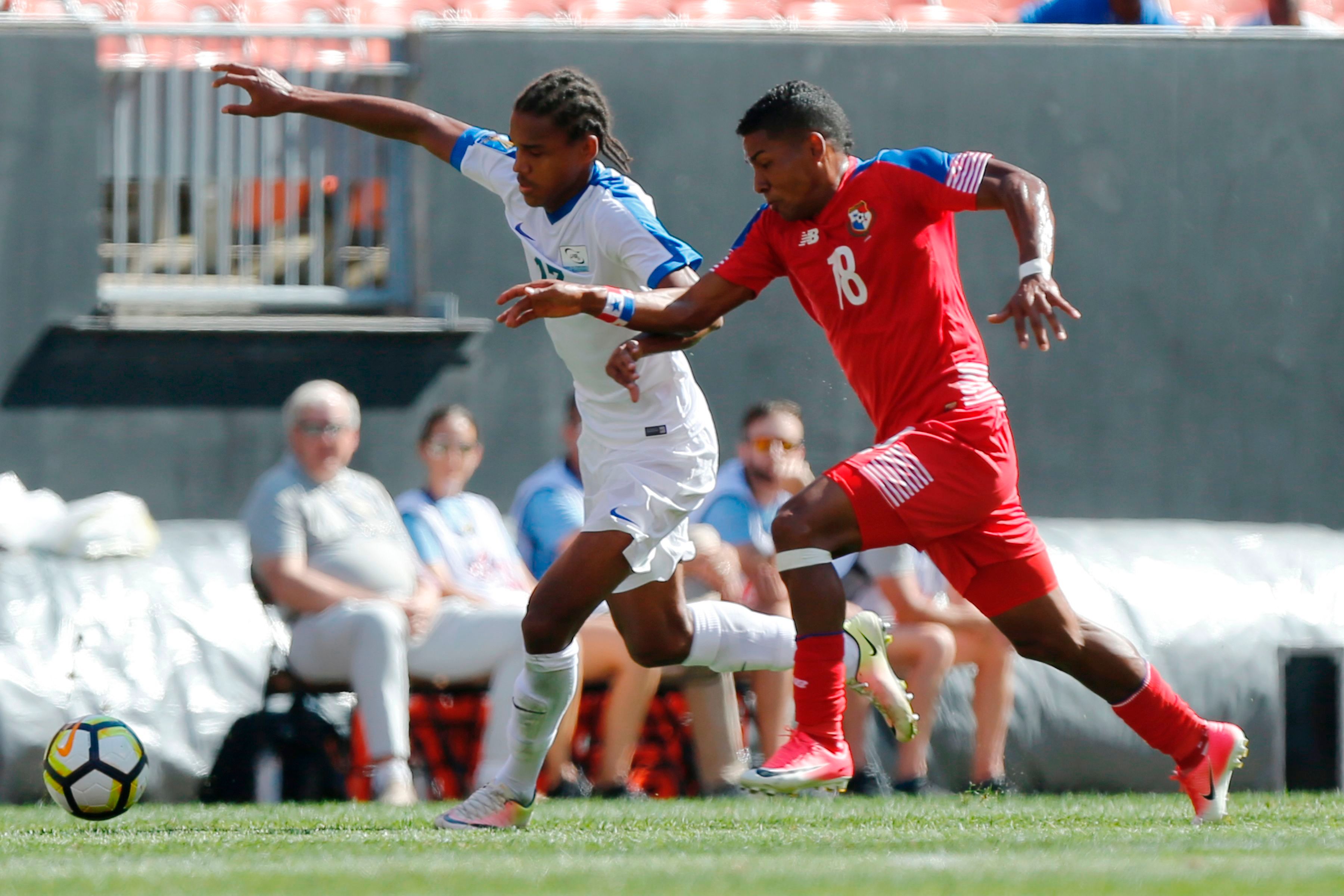 Jean-Manuel Nedra (weiß) ist Nationalspieler von Martinique
