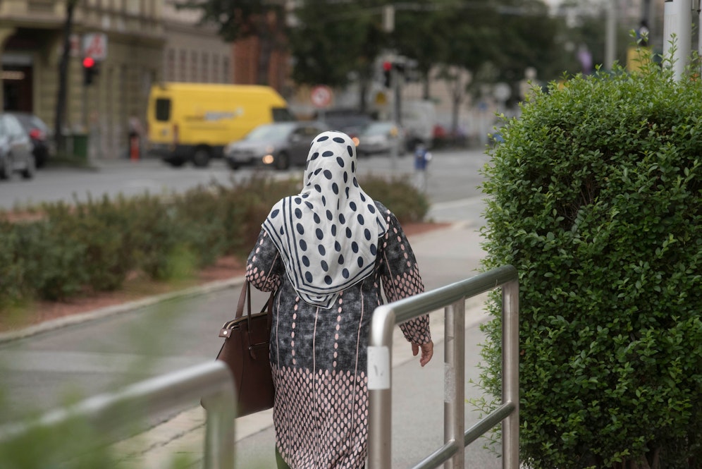 Hinzu kommt das Wort 