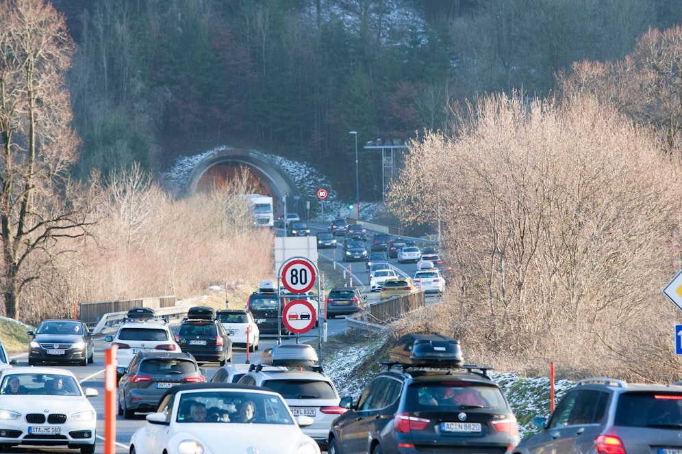 Jede Menge Geduld mussten Autofahrer am Samstag mitbringen.